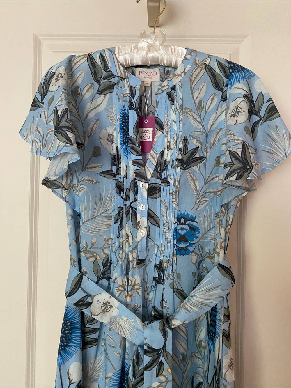 NWT, BEYOND BY VERA, Leni Midi Dress, Monet’s Garden, Blue Floral Print, Size XS